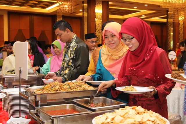 sambutan-hari-raya-2014